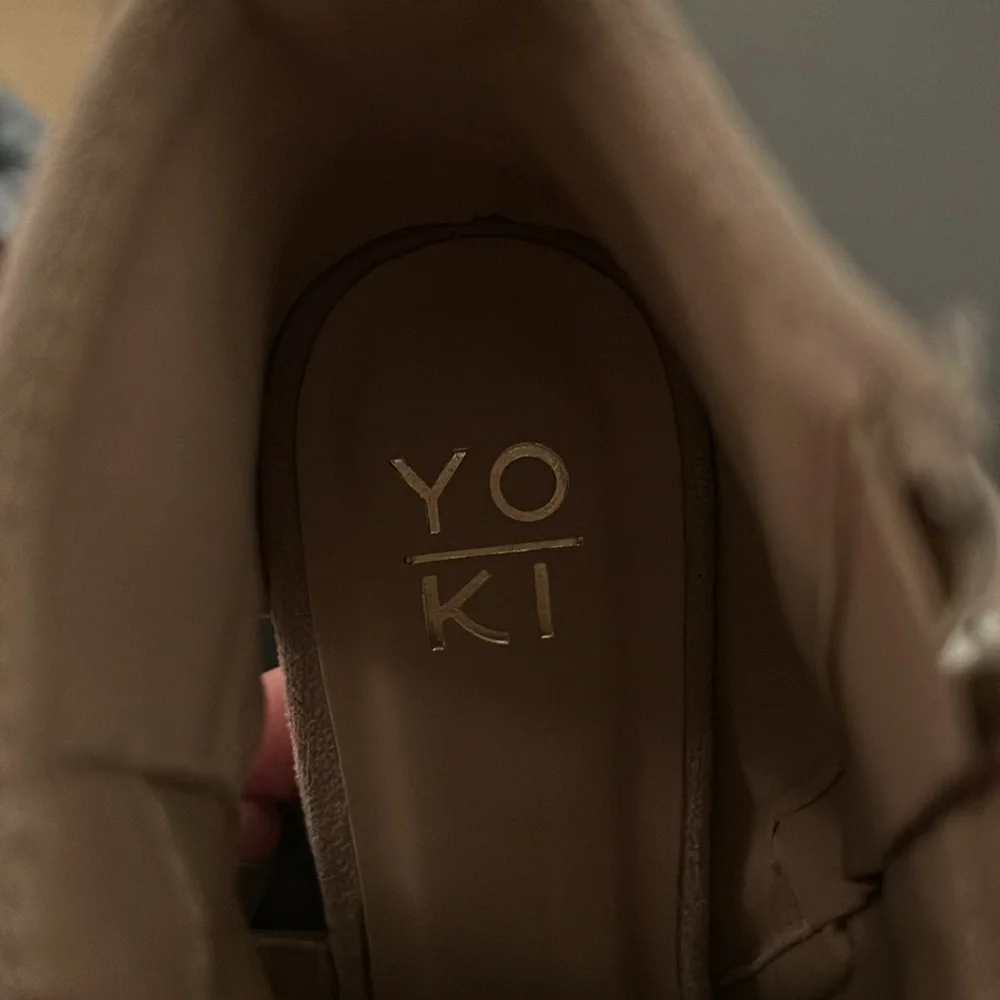 Open toe booties - Picture 9 of 10